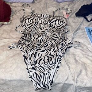 VICTORIA SECRET’S ZEBRA ONE PIECE monokini- WITH OPEN BACK AND SIDES
